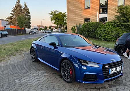 Audi TTS Coupe 2.0 TFSI S tronic quattro -