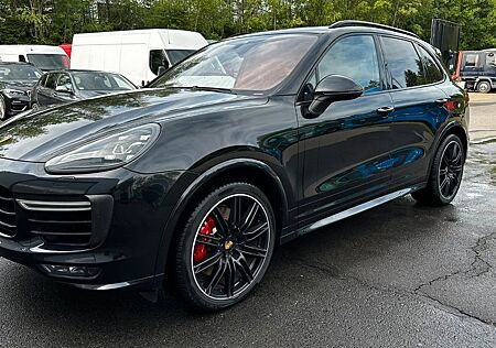 Porsche Cayenne GTS