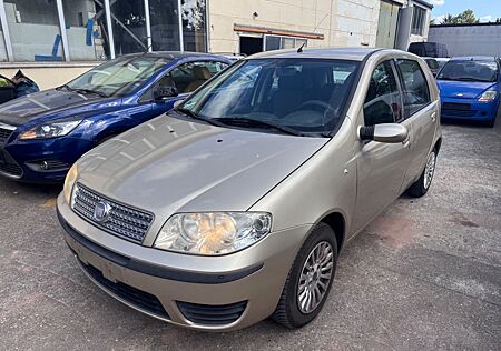 Fiat Punto 1.2 Klima-Tüv:10/2026