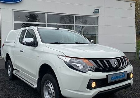 Mitsubishi L200 Basis Club Cab 4WD