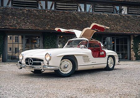 Mercedes-Benz 300 SL Coupé restauriert mit Rudge