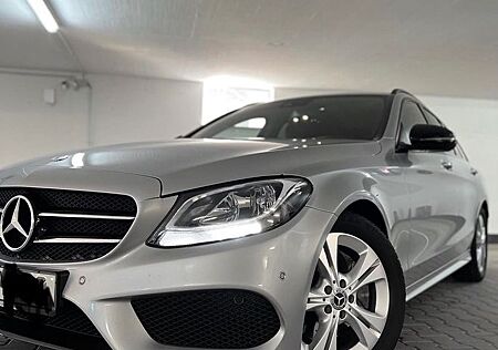 Mercedes-Benz C 220 d AMG line NIGHT Paket