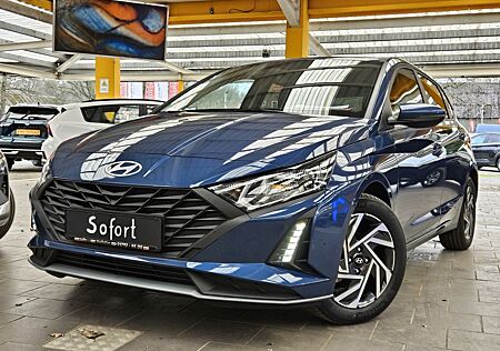 Hyundai i20 1,2 Family Climatr. SHZ+LHZ 16"Alu Navi ...