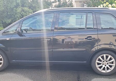 Opel Zafira 1.8 -