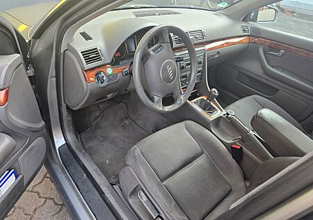 Audi A4 2.0 - Limousine