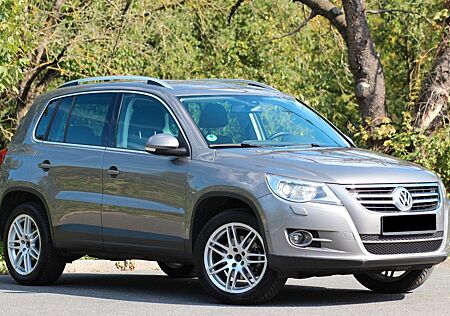 VW Tiguan Volkswagen 2.0 TSI 4MOTION *BI-XENON*PDC*AHK*