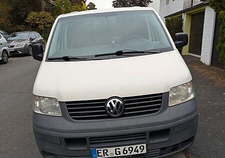 VW T5 Shuttle Volkswagen 2.5 Liter - 174PS - 8 Fachbereift