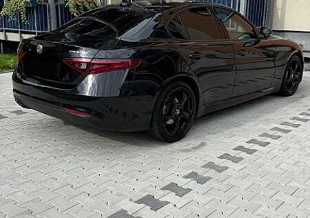 Alfa Romeo Giulia 2.2 Diesel Automatik !