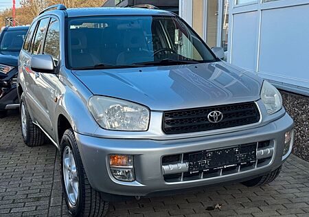 Toyota RAV 4 2.0 Multidrive 4x4 Automatik