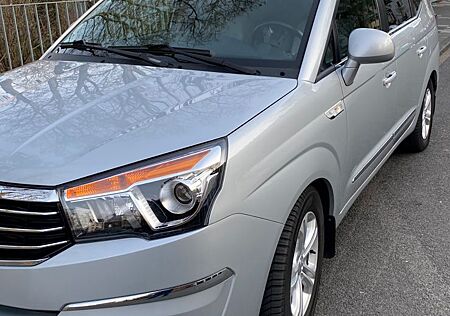 SsangYong Rodius 2.2 Diesel e-XDi 220 Turismo 2WD Auto...