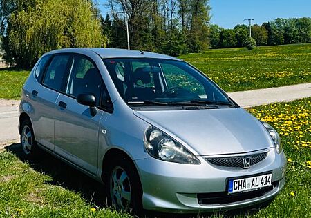 Honda Jazz 1.2 LS - TUV NEU - Servise Neu
