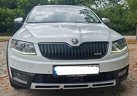 Skoda Octavia 2.0 TDI DSG 4x4 Scout Combi Scout