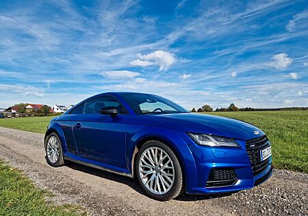 Audi TTS Coupe 2.0 TFSI S tronic quattro -