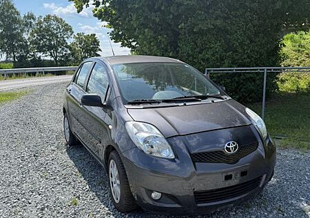 Toyota Yaris 1,33-l-Dual-VVT-i Life Life