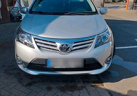 Toyota Avensis 2014. 2.0Diesel