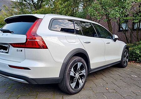 Volvo V60 CC V60 Cross Country B4 D AWD Plus Auto Plus
