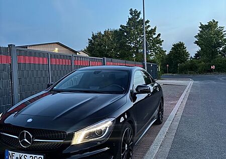 Mercedes-Benz CLA 220 CLA 200d 4MATIC DCT Urban AMG Line Alcantara