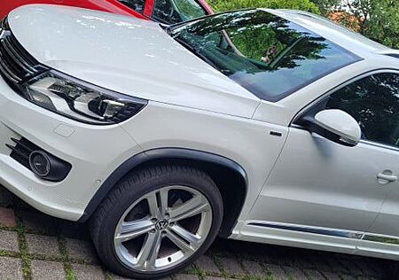 VW Tiguan Volkswagen 1.4 Style 160PS Verhandlungsbasis