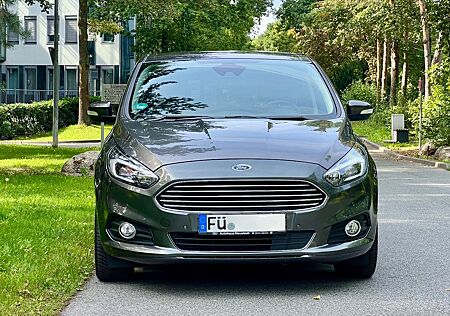 Ford S-Max 2,0 EcoBoost 176kW Titanium Automatik AHK