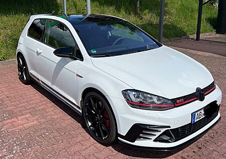 VW Golf Volkswagen 2.0 TSI DSG BMT GTI Clubsport GTI Clubsport