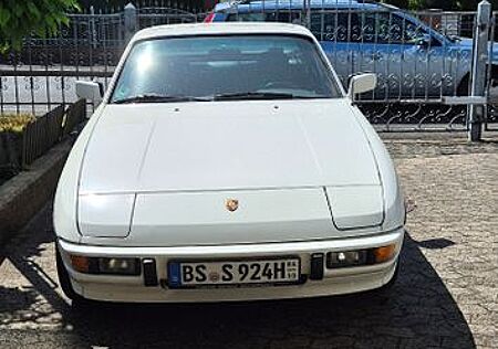Porsche 924 S Targa