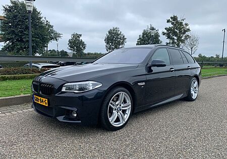 BMW 530d xDrive Touring A -