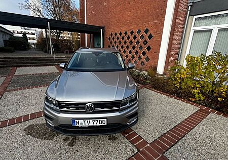 VW Tiguan Volkswagen 2.0 TDI SCR BMT Comfortline Comfortline
