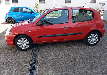 Renault Clio Authentique 1.2 Eco2 1. Hand