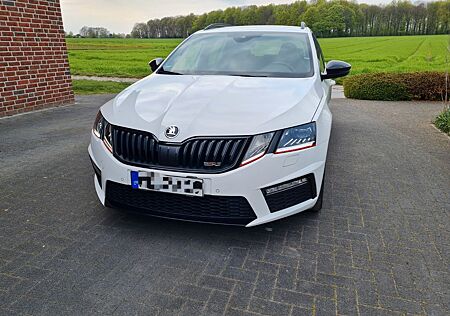 Skoda Octavia RS 245 2.0 TSI DSG Combi