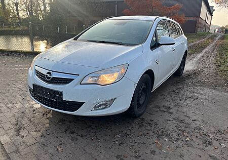 Opel Astra J Sports Tourer 150 Jahre