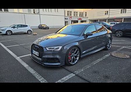 Audi S3 2.0 quattro/RS3-Optik/19zoll/Pano/Miltek/Top