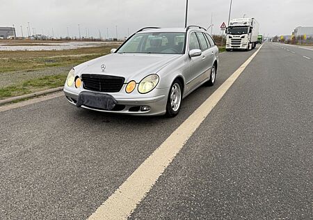 Mercedes-Benz E 320 CDI T CLASSIC