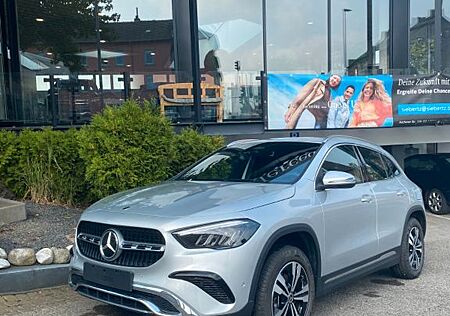 Mercedes-Benz GLA 180 /Progressive/LED High /Kamera