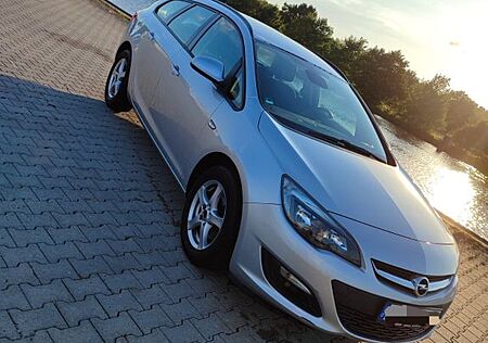 Opel Astra - J 1.7 CDTI Sports Tourer