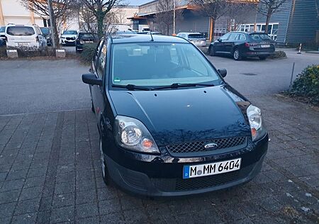 Ford Fiesta 1,6 16V Autom. AHK