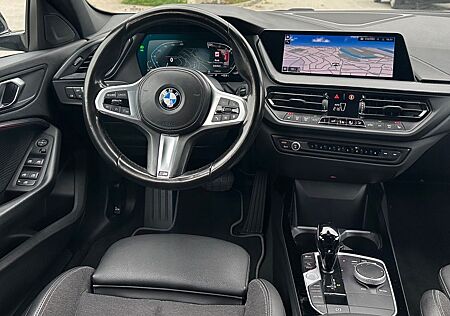 BMW 118i Sport LineM.Lenkra-Navi-SHZ-PDC-LED-Unfallf