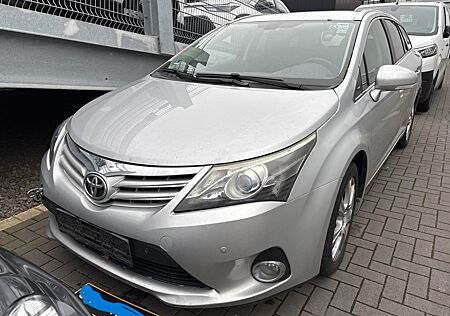 Toyota Avensis Kombi Executive Navi Facelift