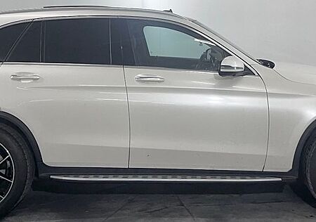 Mercedes-Benz GLC 300 4M AMG*PANO*DISTRONIC*AIRMATIC*360