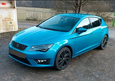 Seat Leon 179 PS Alorblau 18 " LM Felgen Matt Schwarz