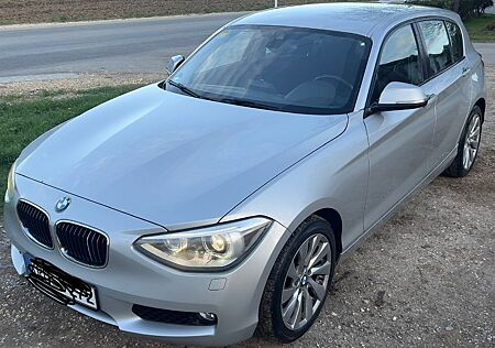 BMW 118i - Xenon Navi PDC