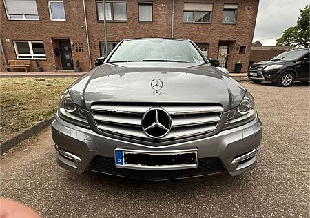 Mercedes-Benz 200 C200 BlueEffizenz