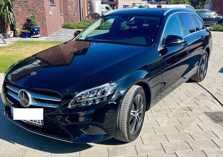 Mercedes-Benz C 300 d 4M T Autom.+LED+AHK+SH