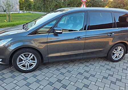 Ford Galaxy 2,0 TDCI, 110kW Titanium Magnetic-Grau