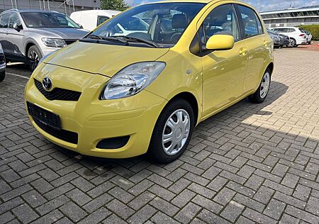 Toyota Yaris 1,3 L 6-Gang Auto Albers