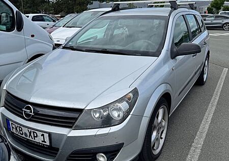 Opel Astra Caravan Klima TÜV neu Standheizung