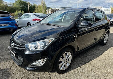 Hyundai i20 1.4 Automatik KLIMA/WENIG KM/TEL/GAR!