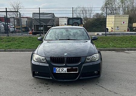 BMW 320d E90, M-Paket ab Werk (abgemeldet)