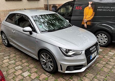 Audi A1 S-Line Xenon, LED,Steuerkette gemacht