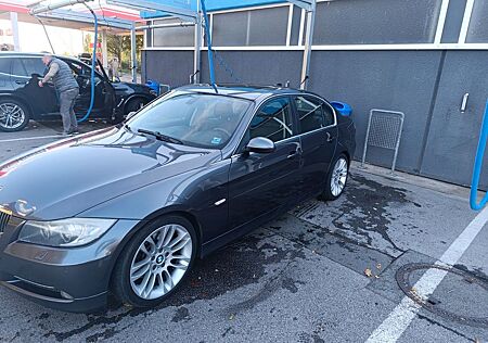 BMW 330 gebraucht kaufen BMW 330i E90,
