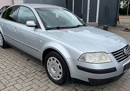VW Passat Volkswagen 1.6 *Klimaautomatik/Sitzheizung/75KW*